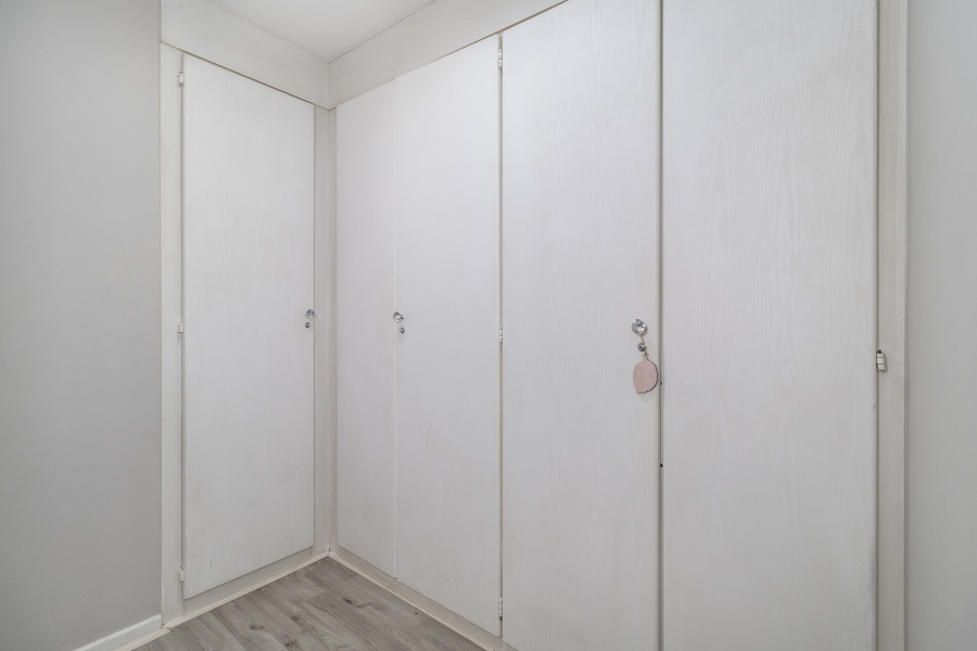 3 Bedroom Property for Sale in Faerie Glen Gauteng