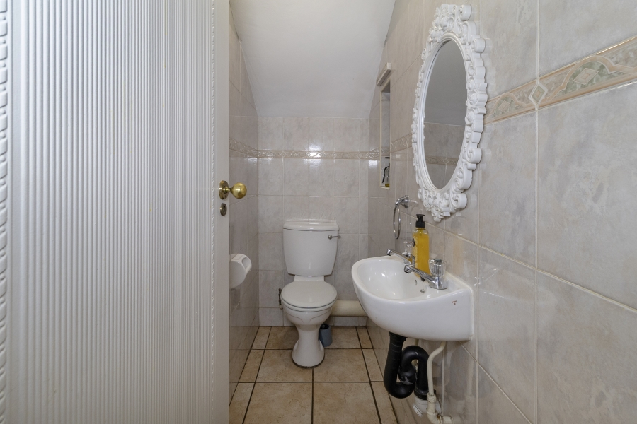 3 Bedroom Property for Sale in Faerie Glen Gauteng