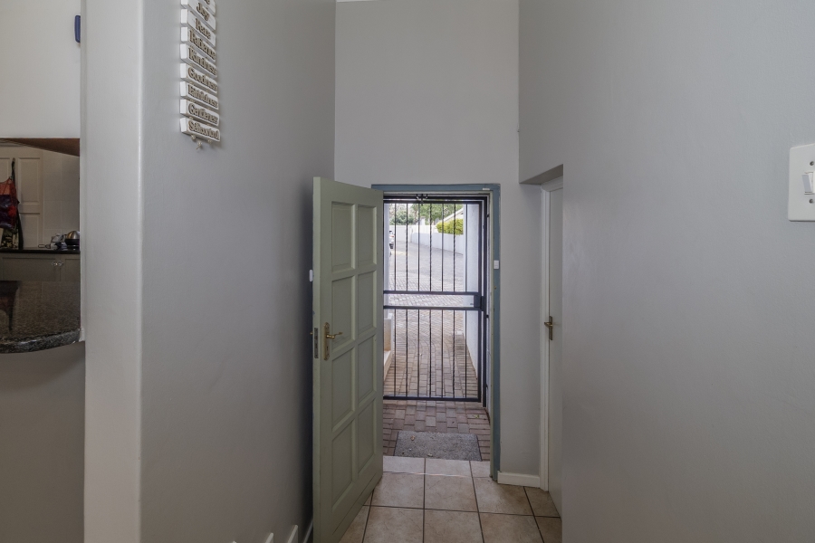 3 Bedroom Property for Sale in Faerie Glen Gauteng