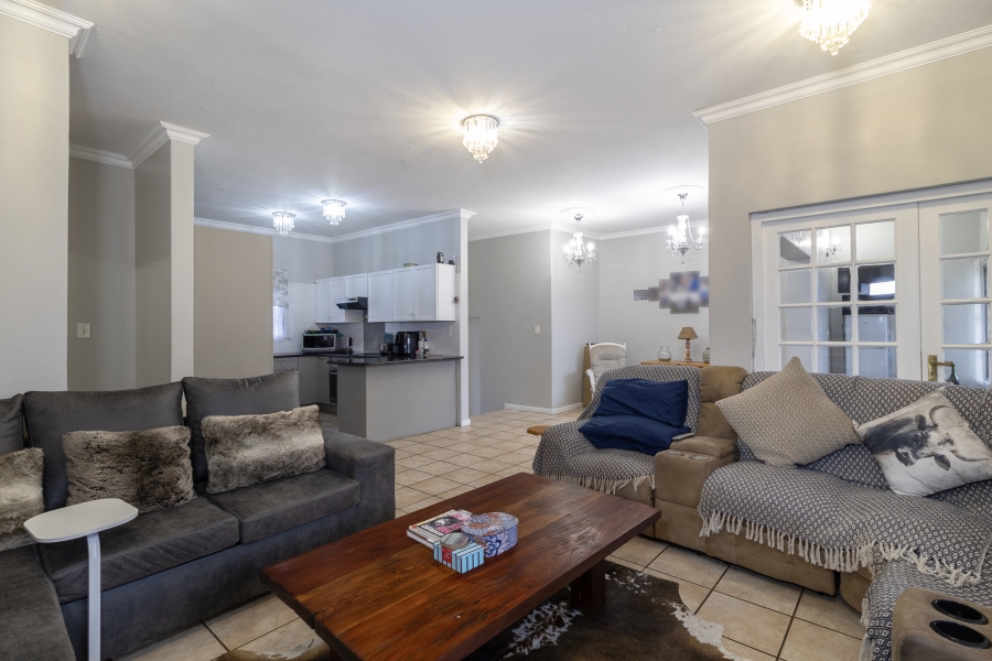 3 Bedroom Property for Sale in Faerie Glen Gauteng