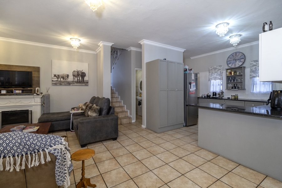 3 Bedroom Property for Sale in Faerie Glen Gauteng