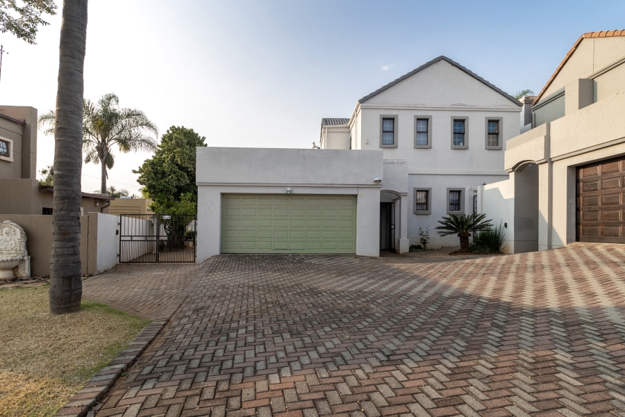 3 Bedroom Property for Sale in Faerie Glen Gauteng