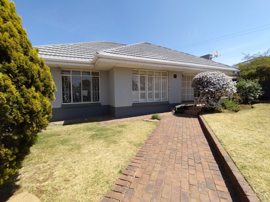 3 Bedroom Property for Sale in Discovery Gauteng
