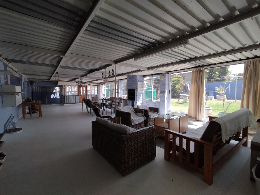 3 Bedroom Property for Sale in Discovery Gauteng