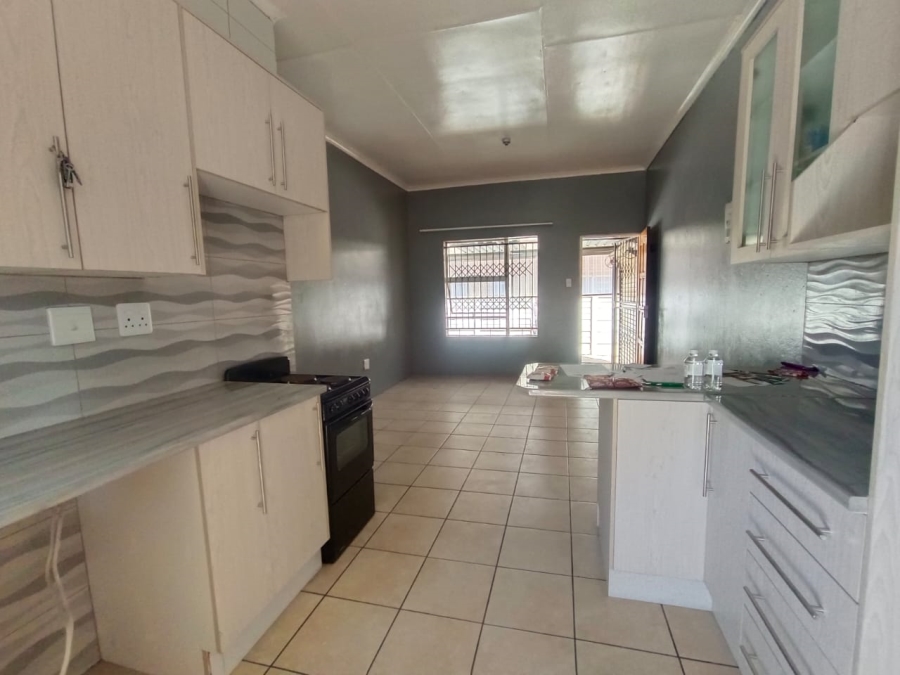 3 Bedroom Property for Sale in Greenhills Gauteng