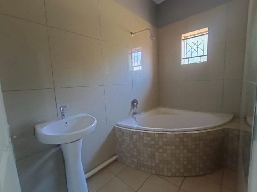 3 Bedroom Property for Sale in Greenhills Gauteng