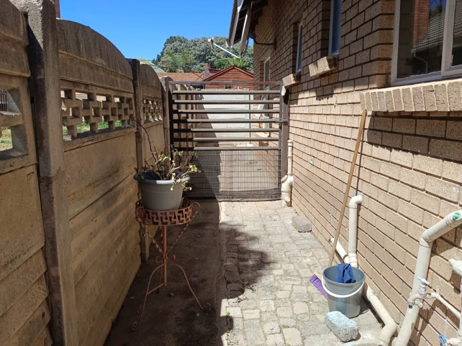 3 Bedroom Property for Sale in Greenhills Gauteng