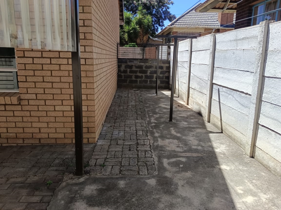 3 Bedroom Property for Sale in Greenhills Gauteng