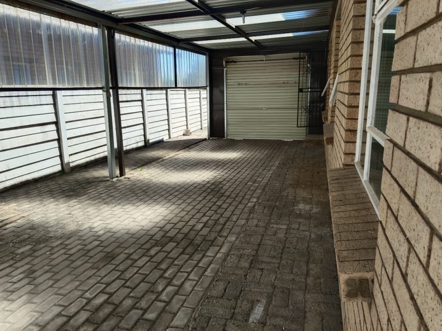 3 Bedroom Property for Sale in Greenhills Gauteng