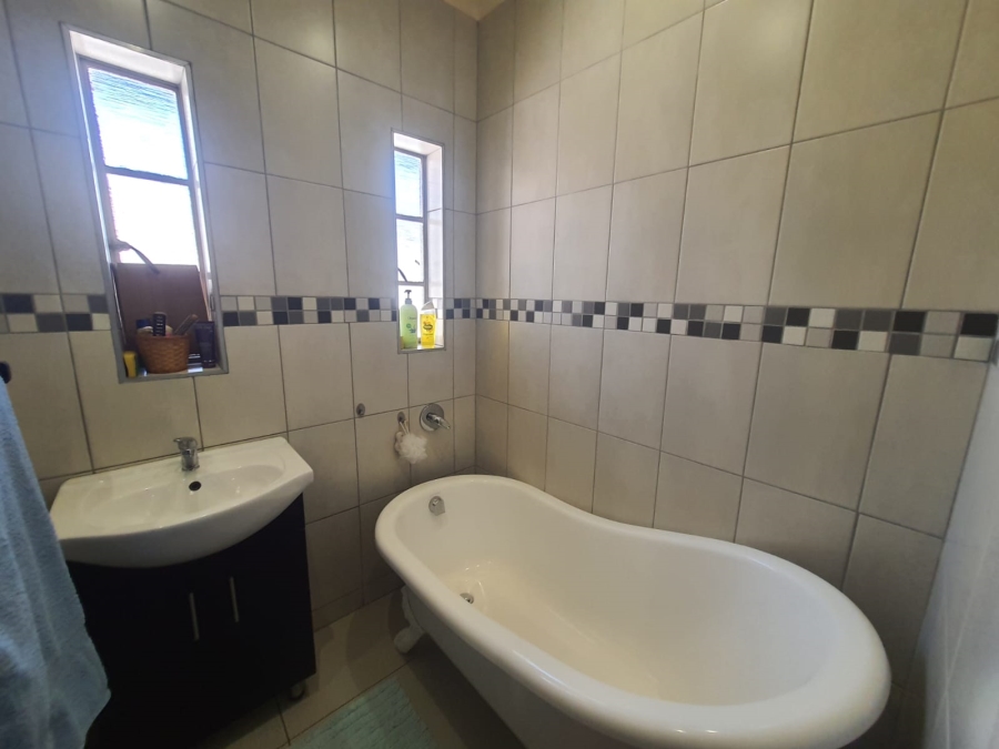 3 Bedroom Property for Sale in Vanderbijlpark SE 2 Gauteng