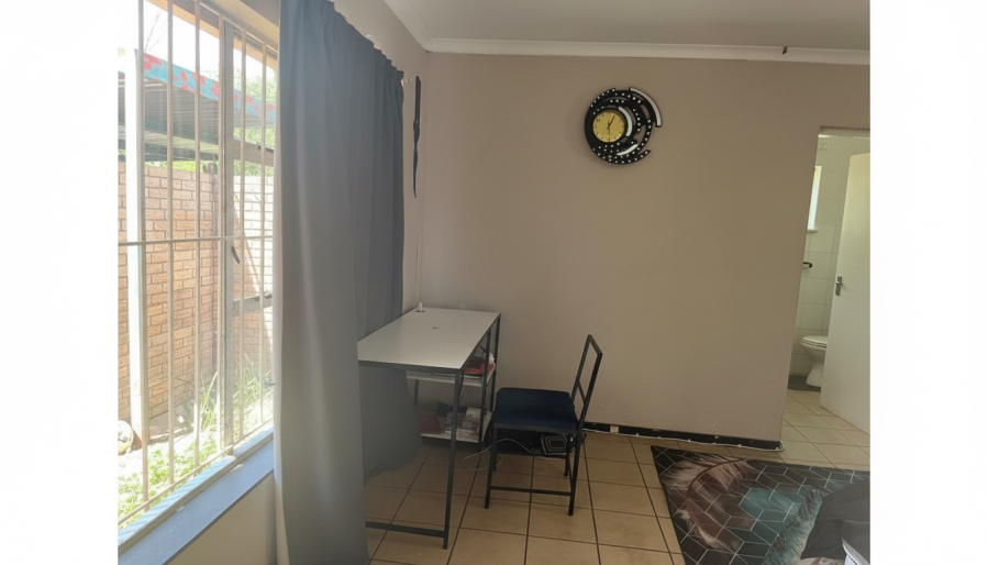 4 Bedroom Property for Sale in Vorna Valley Gauteng