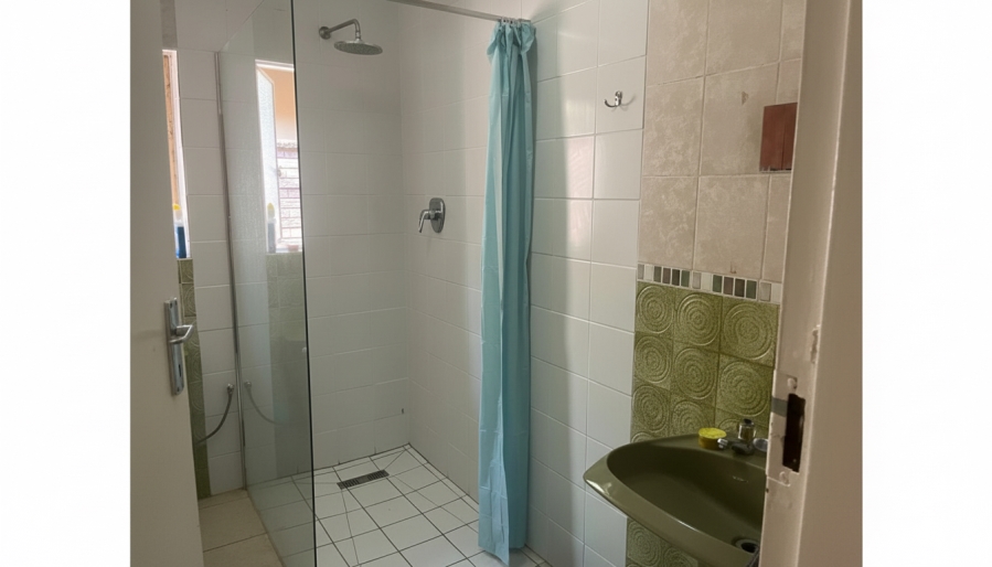 4 Bedroom Property for Sale in Vorna Valley Gauteng