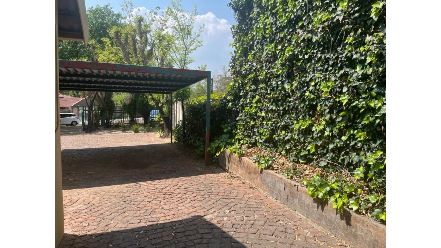 4 Bedroom Property for Sale in Vorna Valley Gauteng