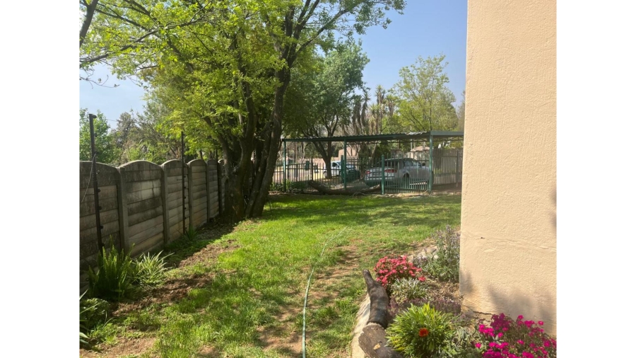 4 Bedroom Property for Sale in Vorna Valley Gauteng