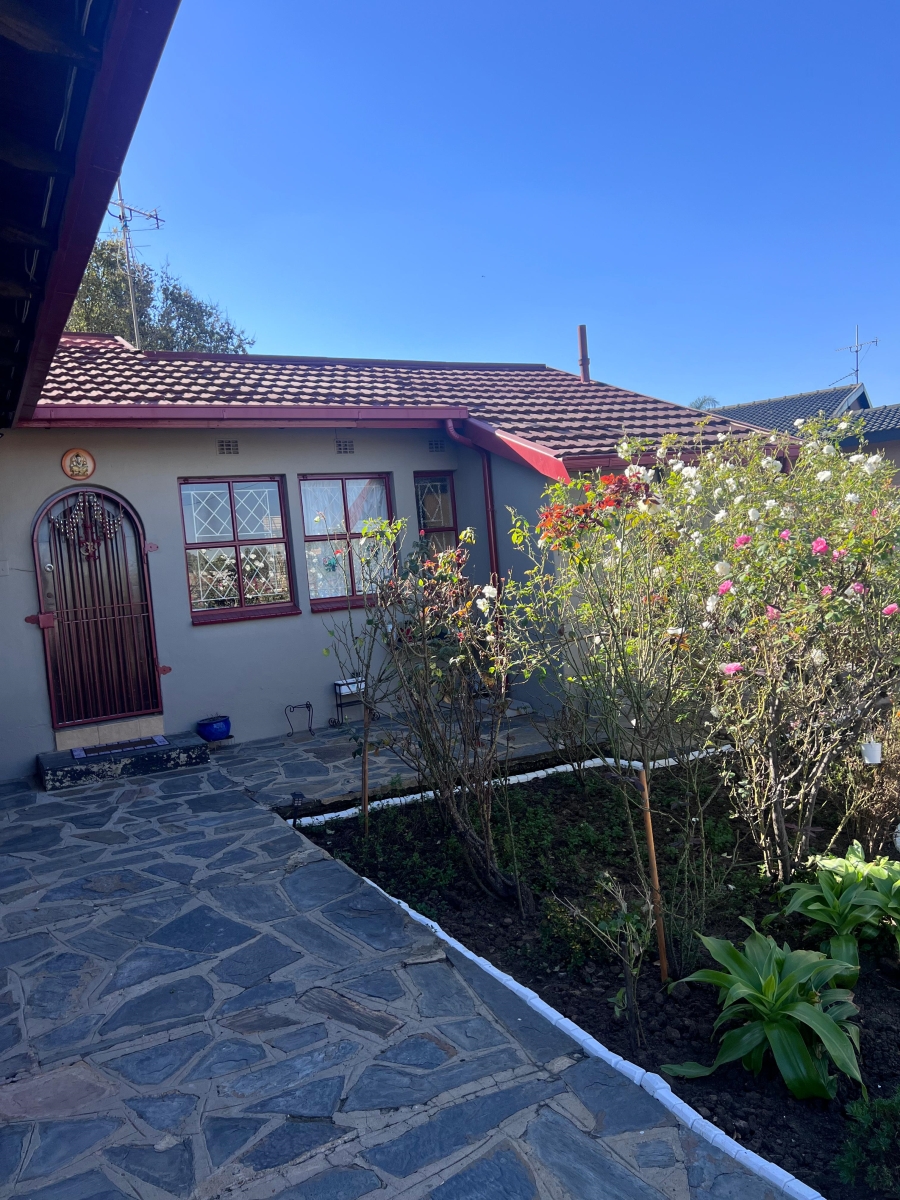 3 Bedroom Property for Sale in Brackendowns Gauteng