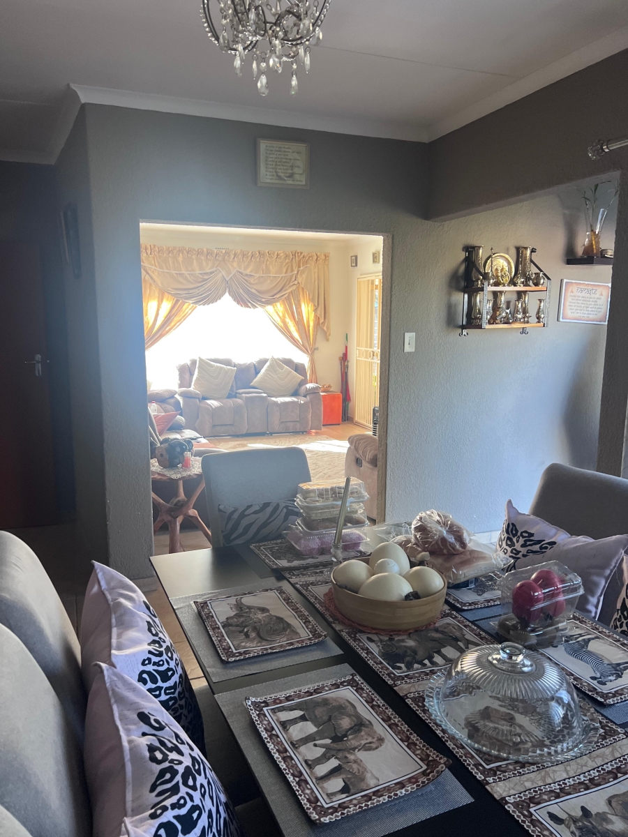 3 Bedroom Property for Sale in Brackendowns Gauteng
