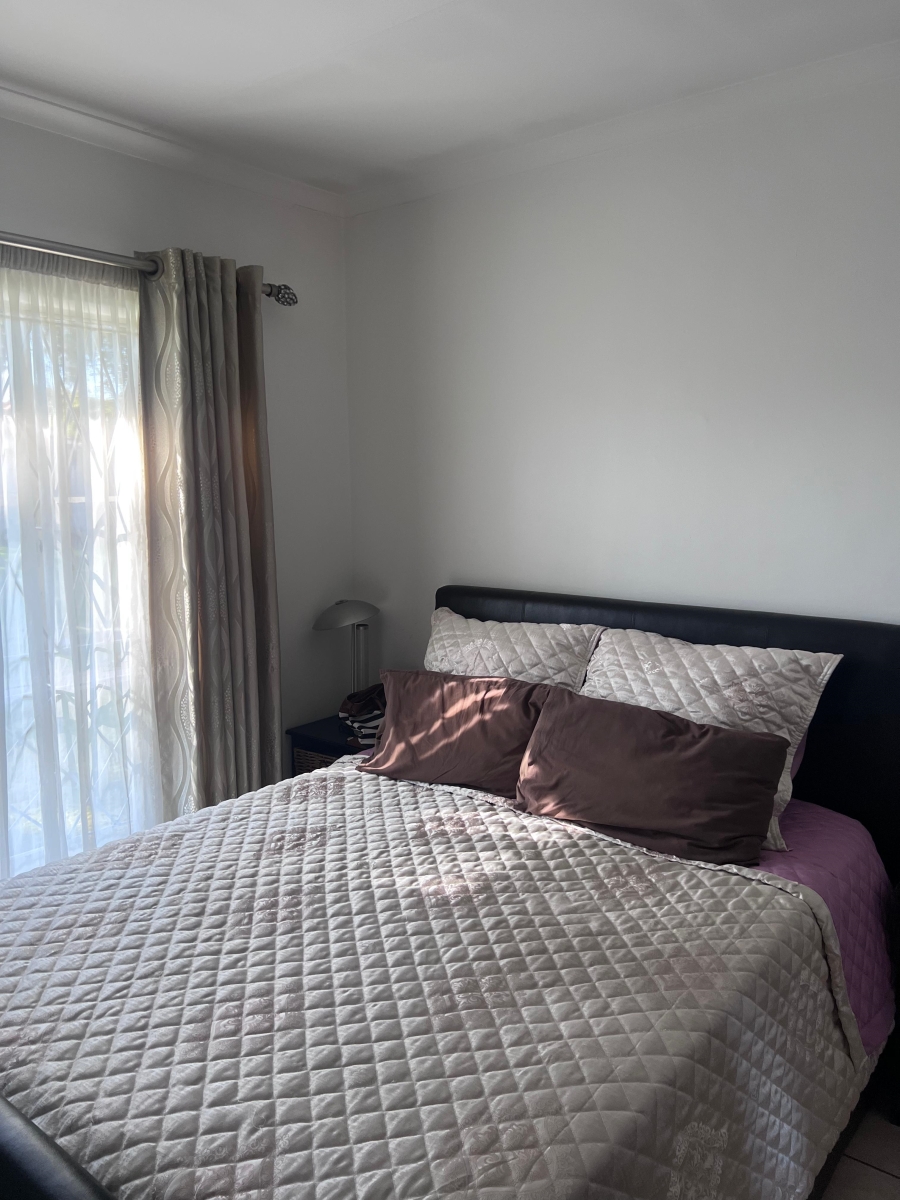 3 Bedroom Property for Sale in Brackendowns Gauteng