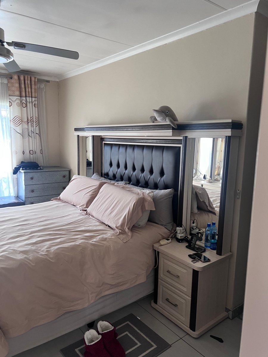3 Bedroom Property for Sale in Brackendowns Gauteng