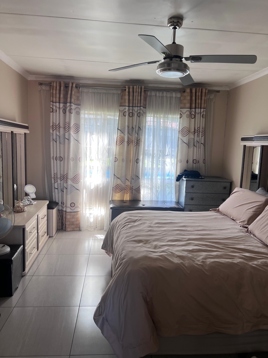 3 Bedroom Property for Sale in Brackendowns Gauteng