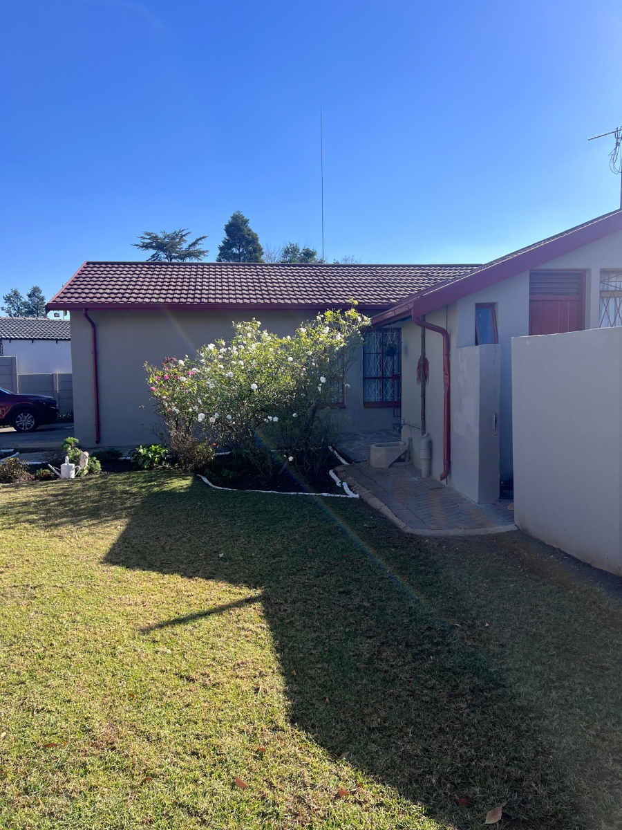 3 Bedroom Property for Sale in Brackendowns Gauteng