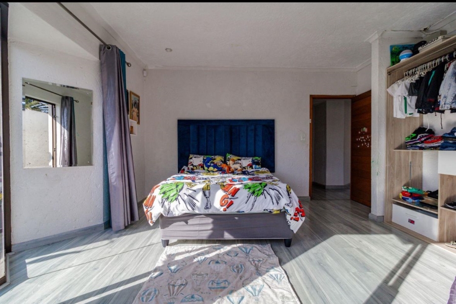 4 Bedroom Property for Sale in Lenasia South Gauteng