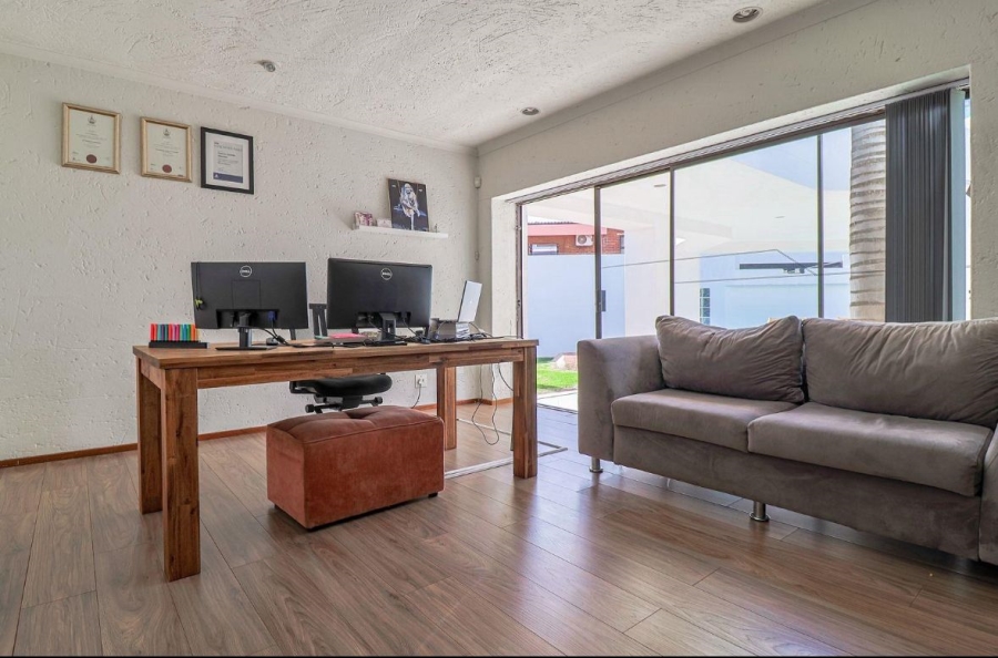 4 Bedroom Property for Sale in Lenasia South Gauteng