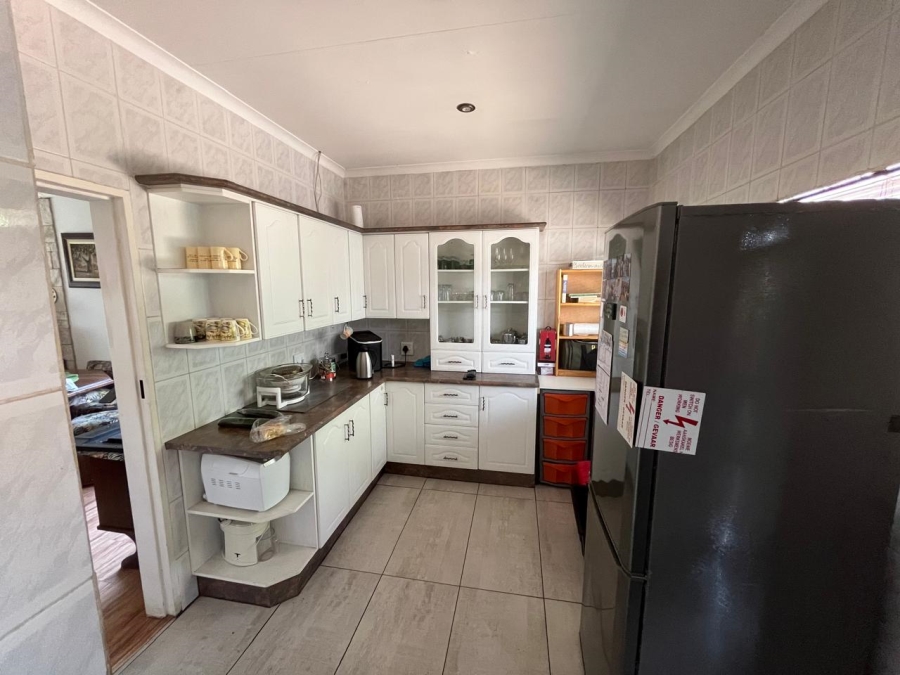 4 Bedroom Property for Sale in Flora Gardens Gauteng