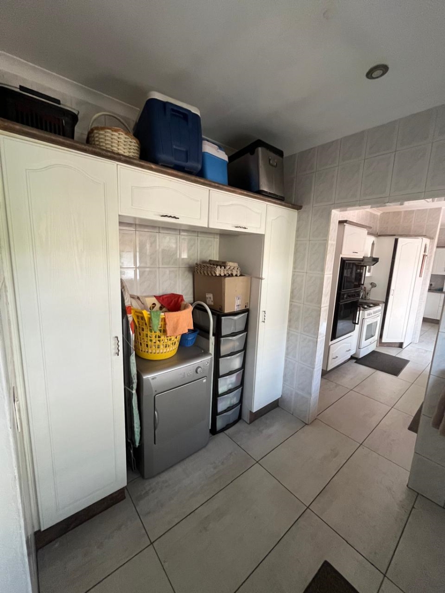 4 Bedroom Property for Sale in Flora Gardens Gauteng