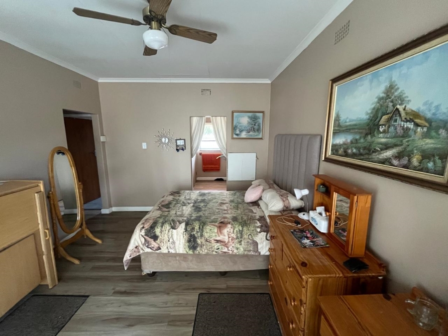 4 Bedroom Property for Sale in Flora Gardens Gauteng