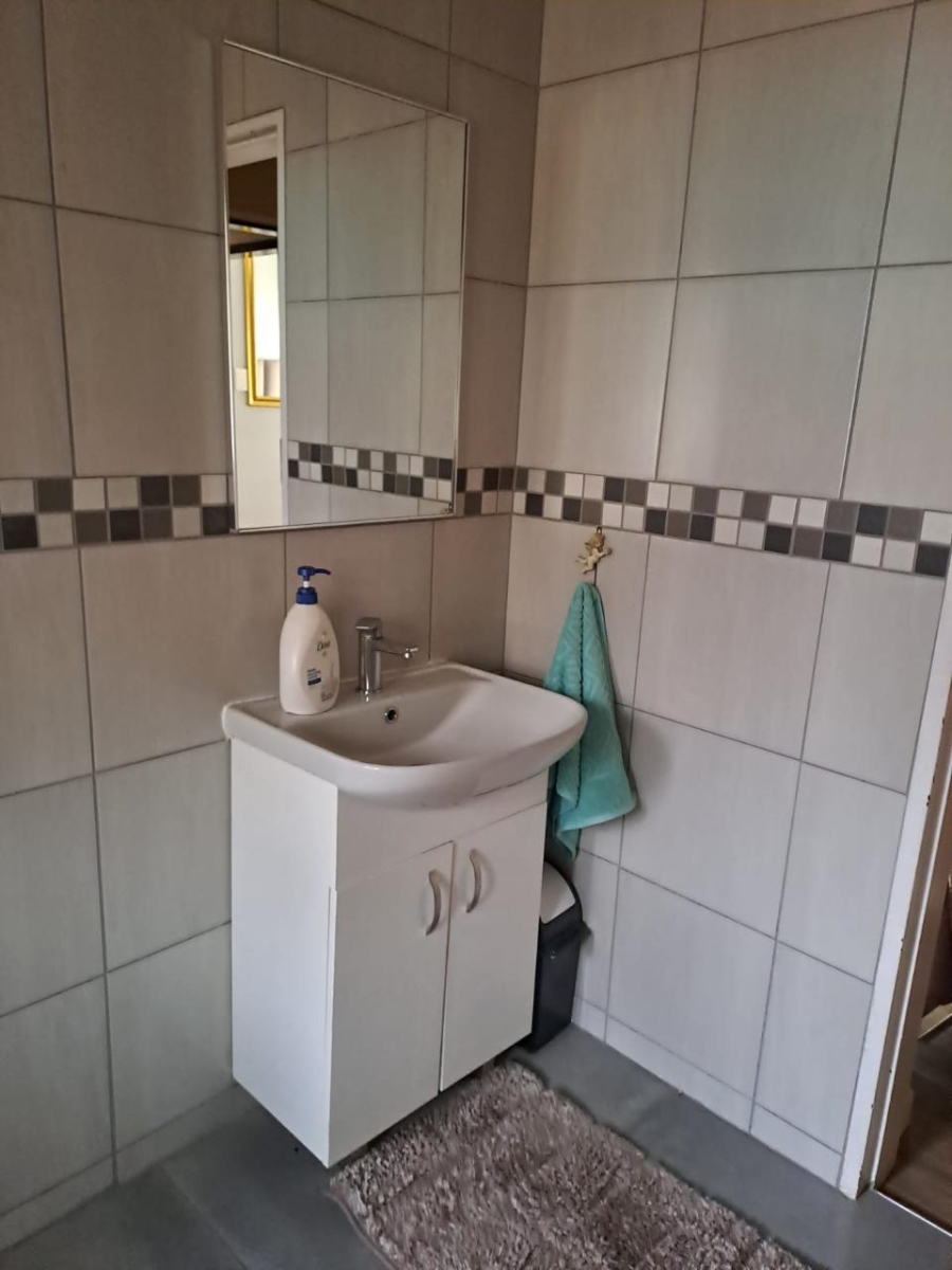4 Bedroom Property for Sale in Flora Gardens Gauteng
