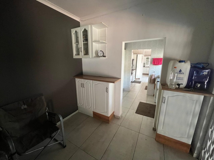 4 Bedroom Property for Sale in Flora Gardens Gauteng
