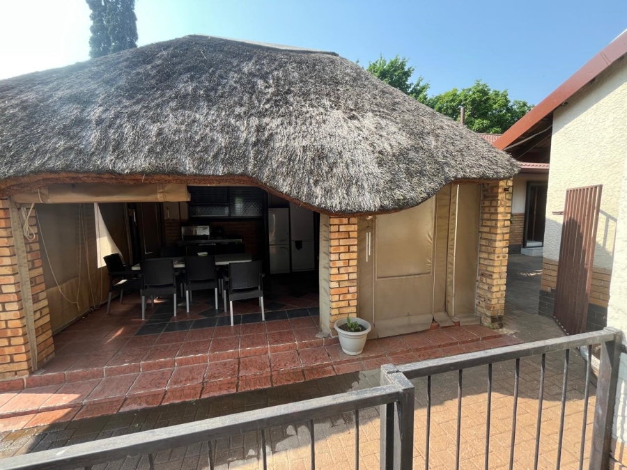 4 Bedroom Property for Sale in Flora Gardens Gauteng