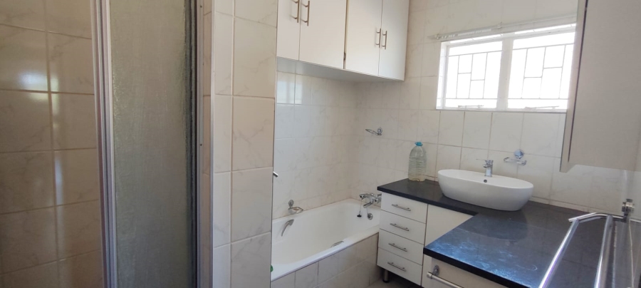 2 Bedroom Property for Sale in Greenhills Gauteng