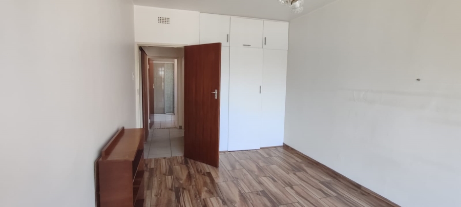2 Bedroom Property for Sale in Greenhills Gauteng