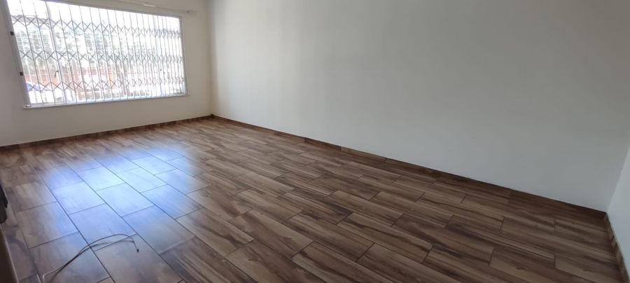 2 Bedroom Property for Sale in Greenhills Gauteng
