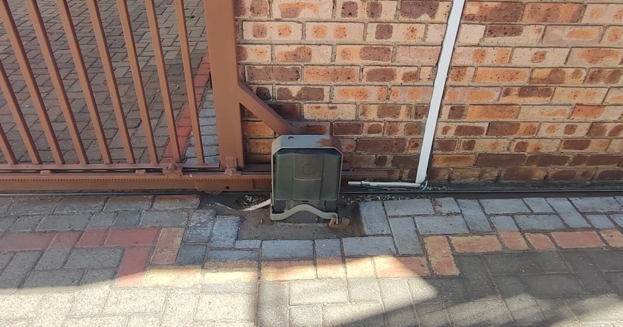 2 Bedroom Property for Sale in Greenhills Gauteng