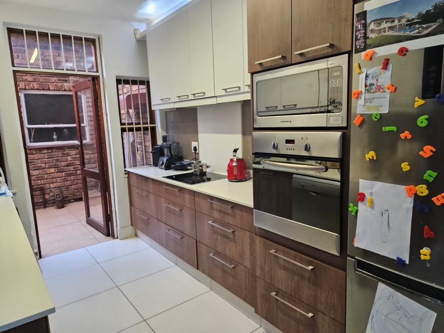 To Let 3 Bedroom Property for Rent in Atholl Gauteng