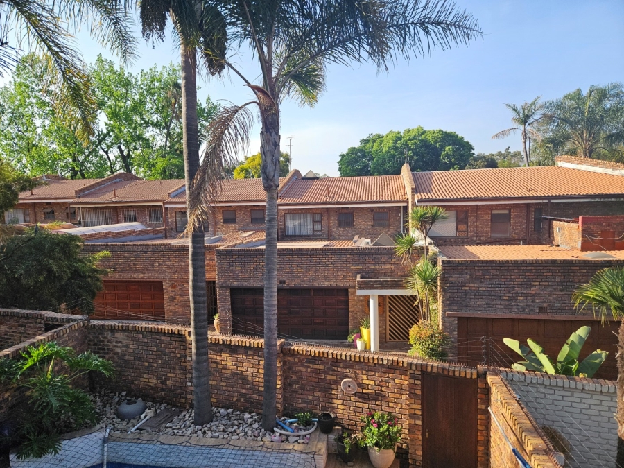To Let 3 Bedroom Property for Rent in Atholl Gauteng