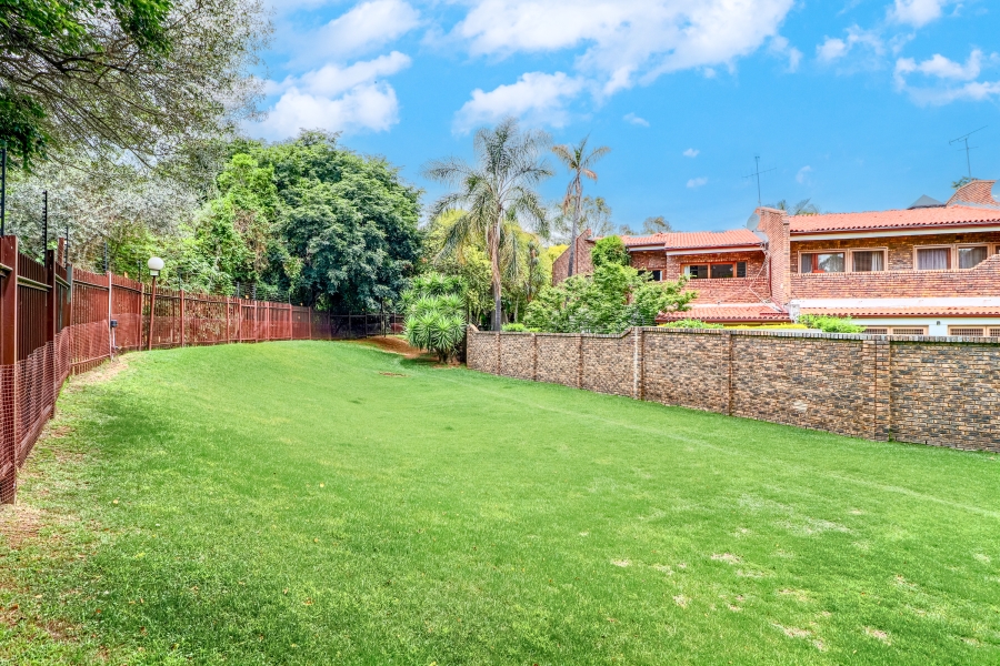 To Let 3 Bedroom Property for Rent in Atholl Gauteng