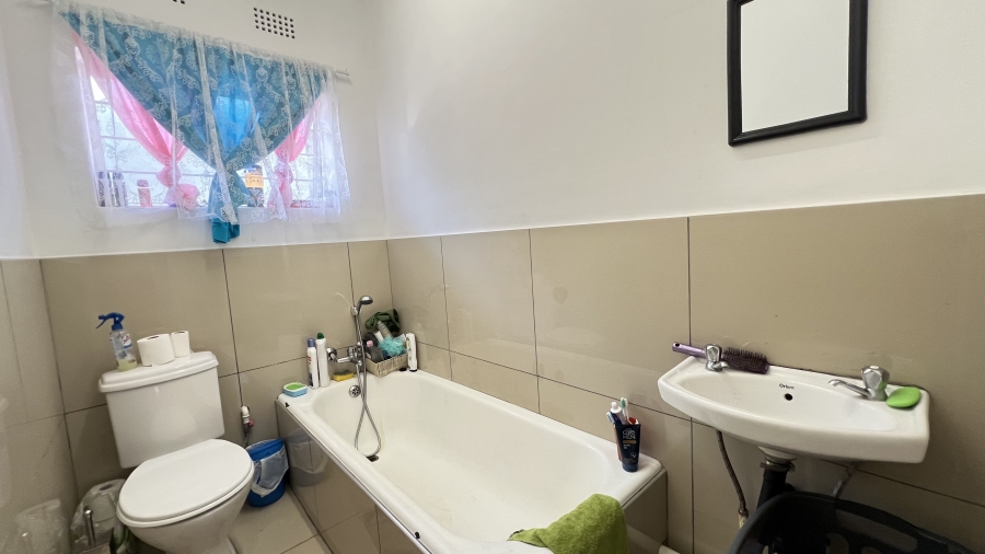 6 Bedroom Property for Sale in Burgershoop Gauteng