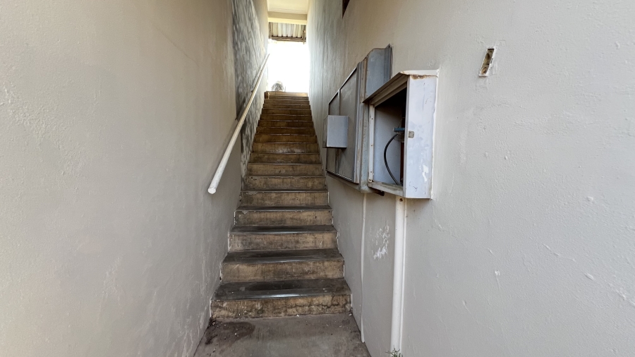 6 Bedroom Property for Sale in Burgershoop Gauteng