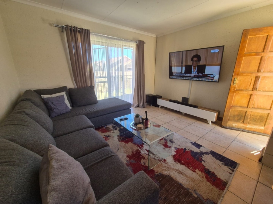 2 Bedroom Property for Sale in Greenhills Gauteng