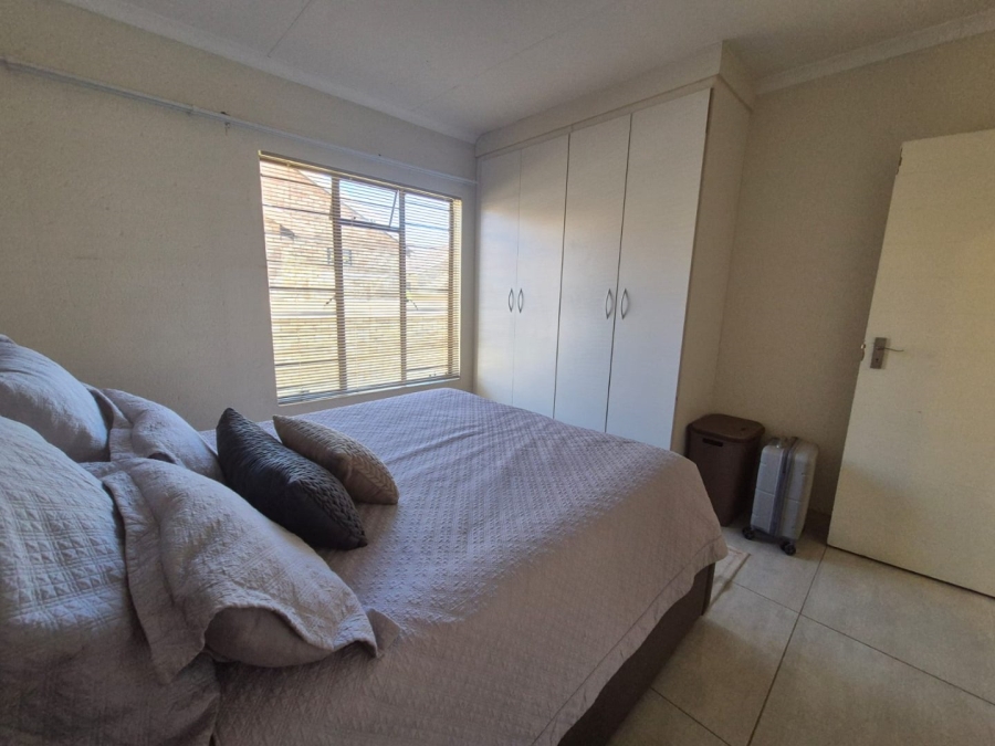 2 Bedroom Property for Sale in Greenhills Gauteng