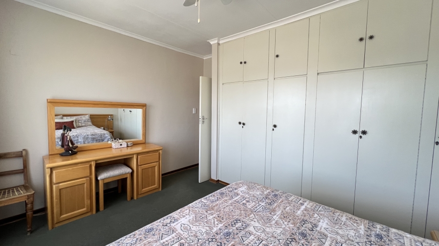 2 Bedroom Property for Sale in Greenhills Gauteng