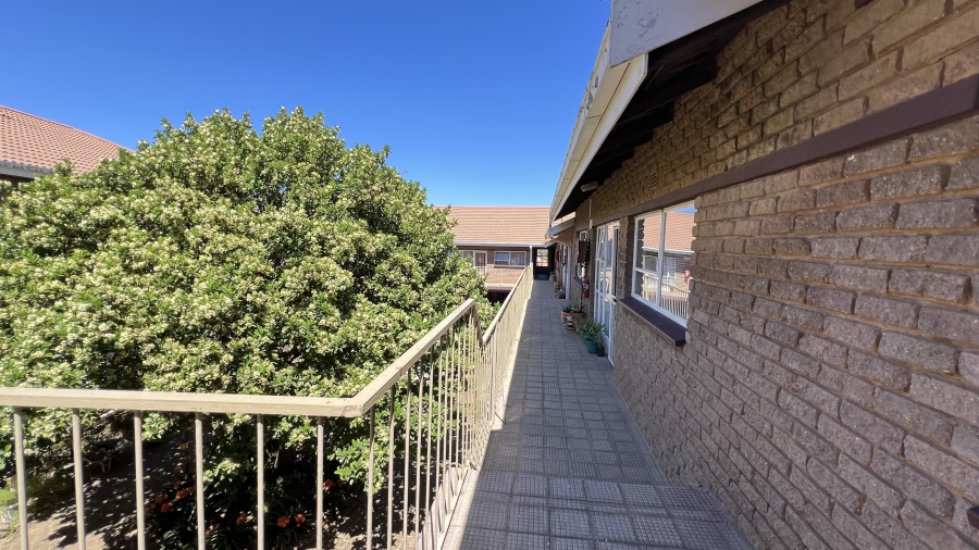 2 Bedroom Property for Sale in Greenhills Gauteng