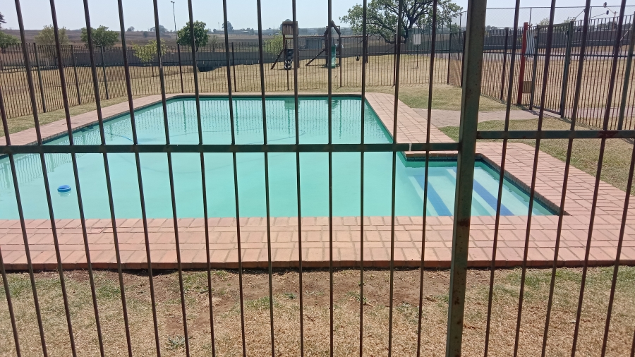 2 Bedroom Property for Sale in Parkrand Gauteng