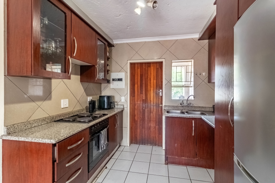 3 Bedroom Property for Sale in Glenanda Gauteng
