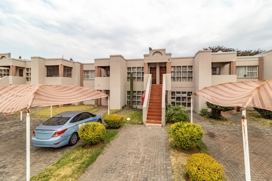 3 Bedroom Property for Sale in Glenanda Gauteng