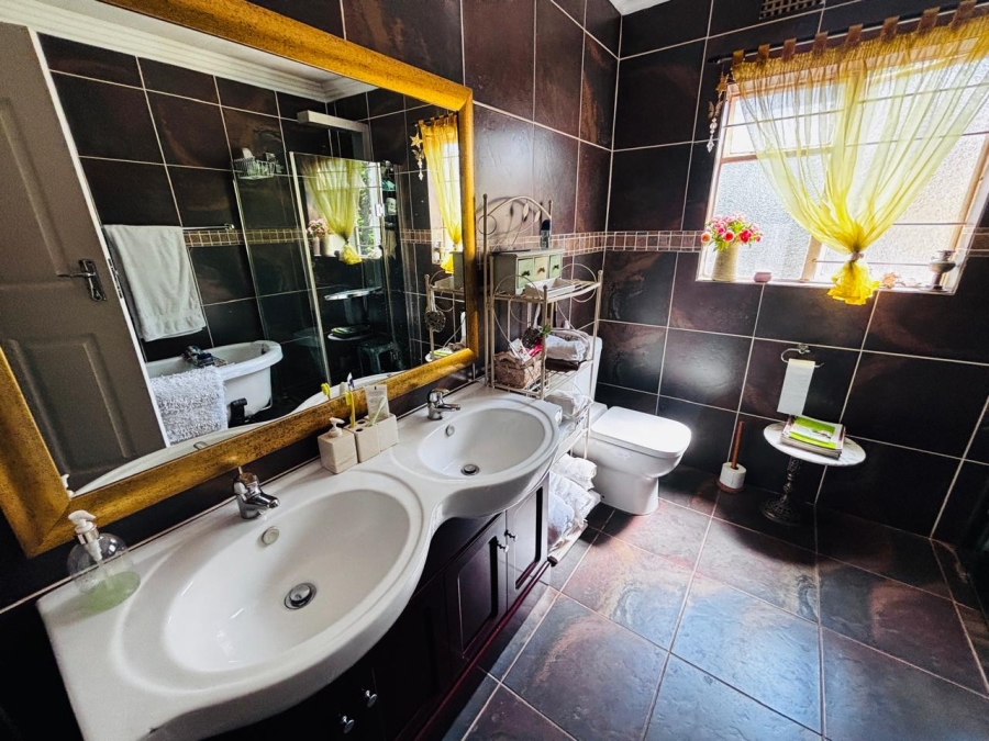 3 Bedroom Property for Sale in Rant En Dal Gauteng