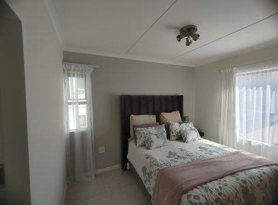To Let 2 Bedroom Property for Rent in Modderfontein Gauteng